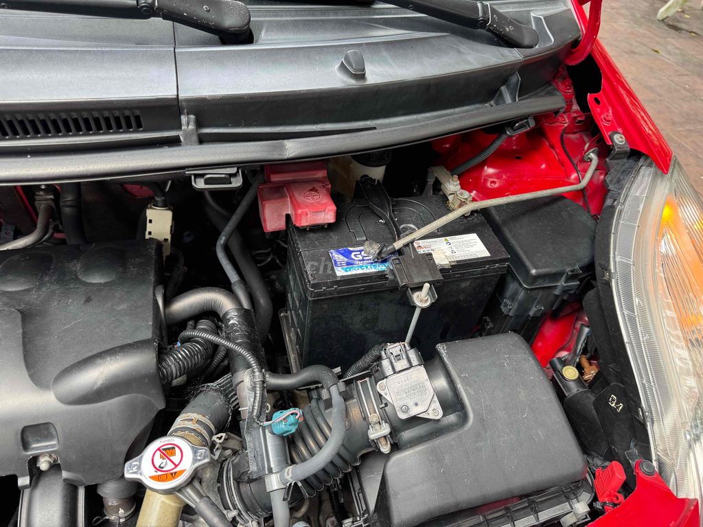 Toyota Yaris 2011 - ảnh 3