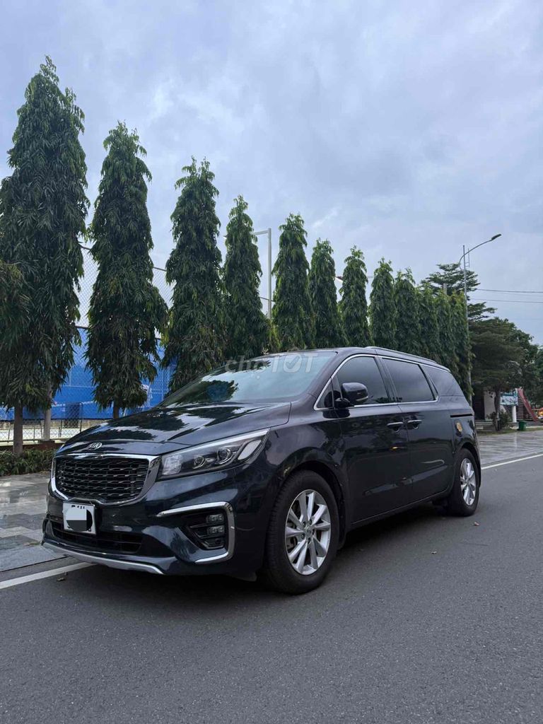 Kia Sedona 2021 - ảnh 1