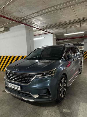 Kia Carnival - ảnh 1