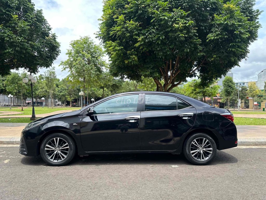 Toyota Corolla Altis 2017 - ảnh 3