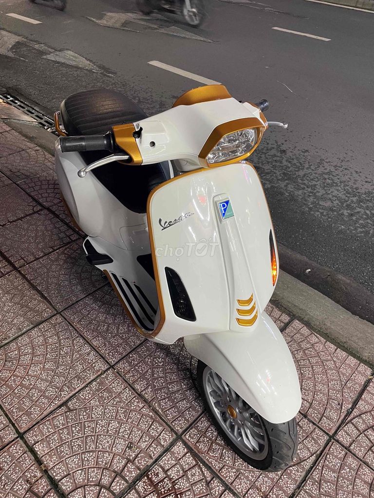 Piaggio Vespa 2021 - ảnh 1