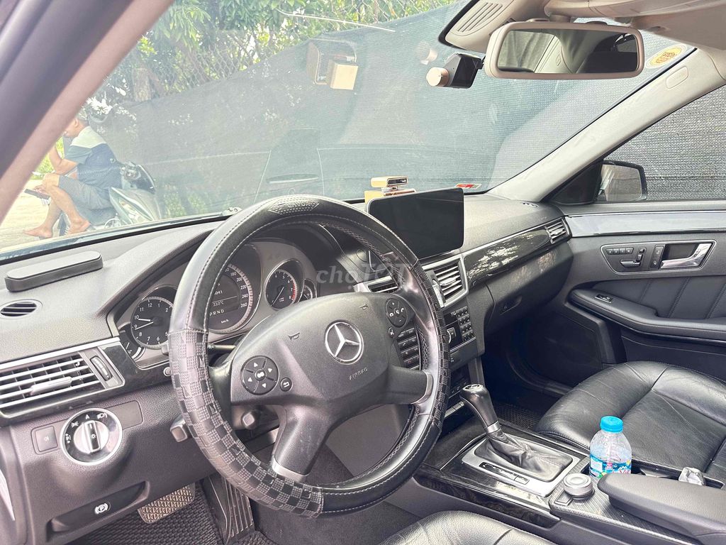 Mercedes-Benz 2010 - ảnh 4