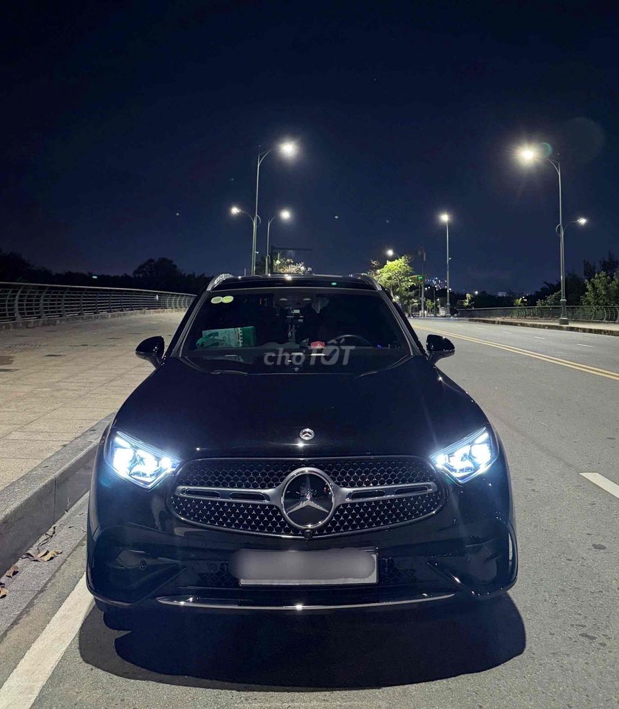 Mercedes-Benz 2025 - ảnh 1