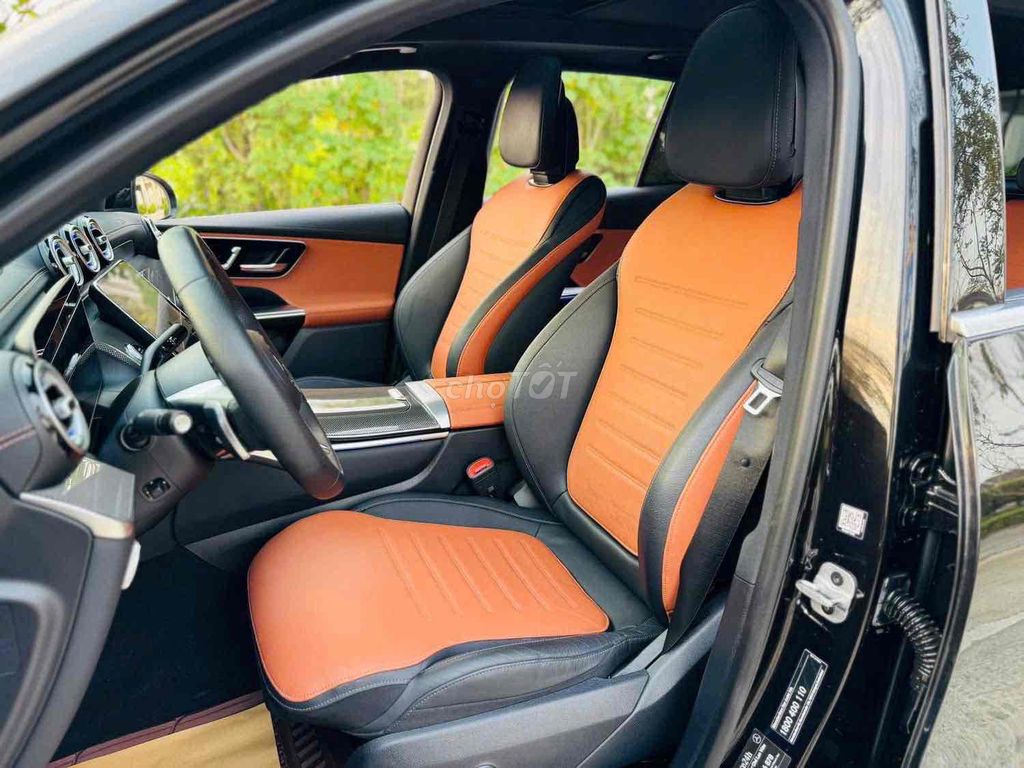 Mercedes-Benz 2025 - ảnh 2