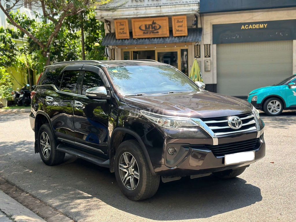 Toyota Fortuner 2.4G 4x2 MT 2017 - ảnh 1