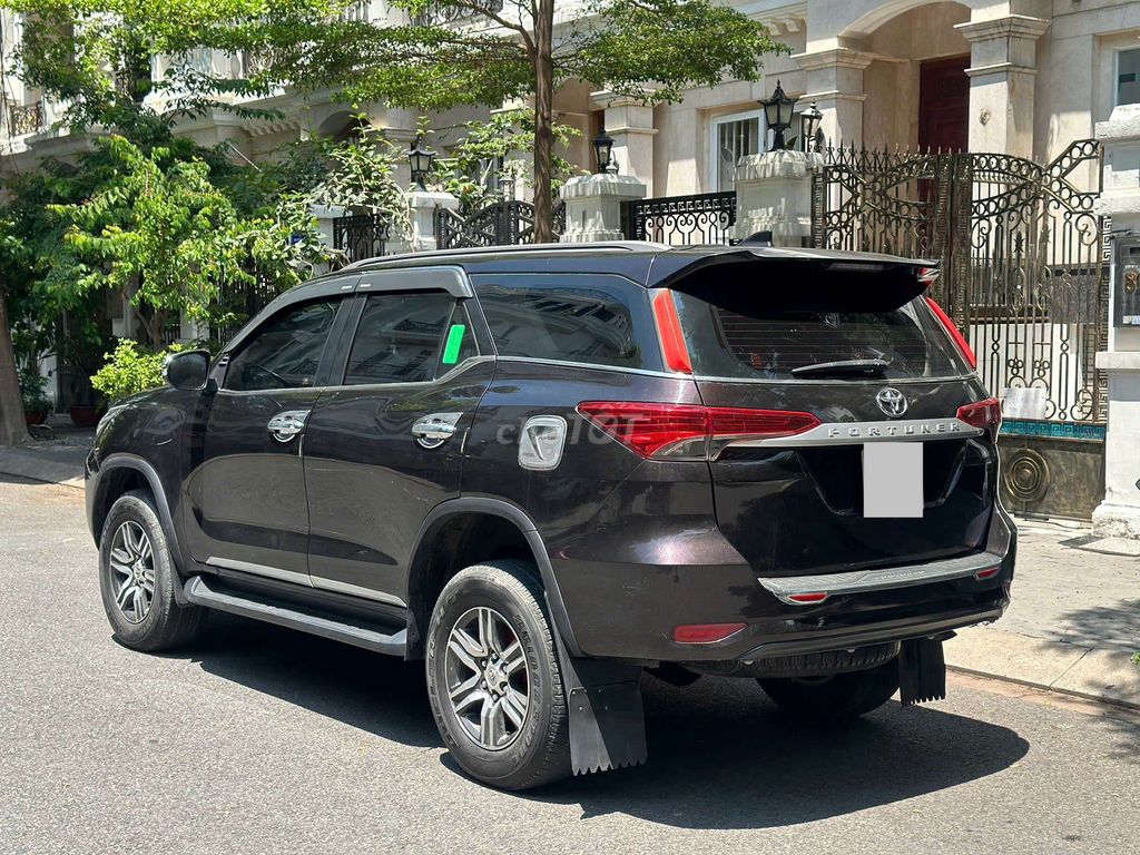 Toyota Fortuner 2.4G 4x2 MT 2017 - ảnh 2