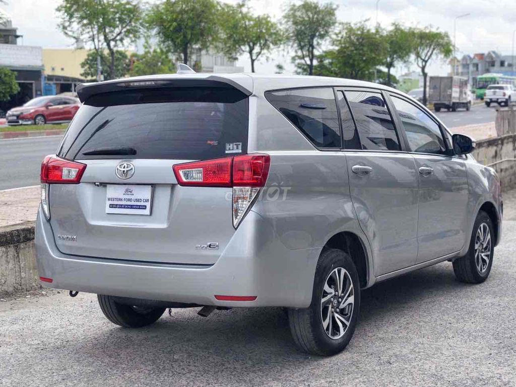 Toyota Innova 2.0E 2021 - ảnh 4