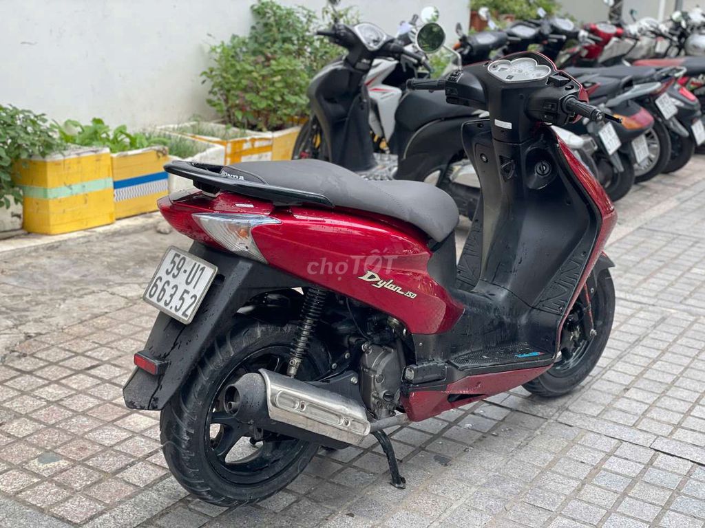 Honda Dylan 2004 - ảnh 4