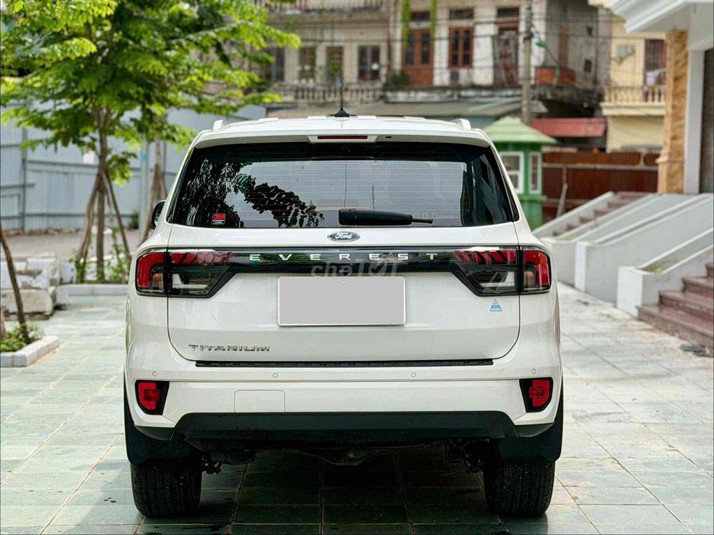 Ford Everest 2022 - ảnh 2