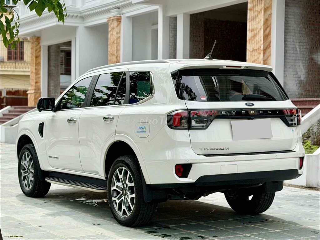 Ford Everest 2022 - ảnh 4