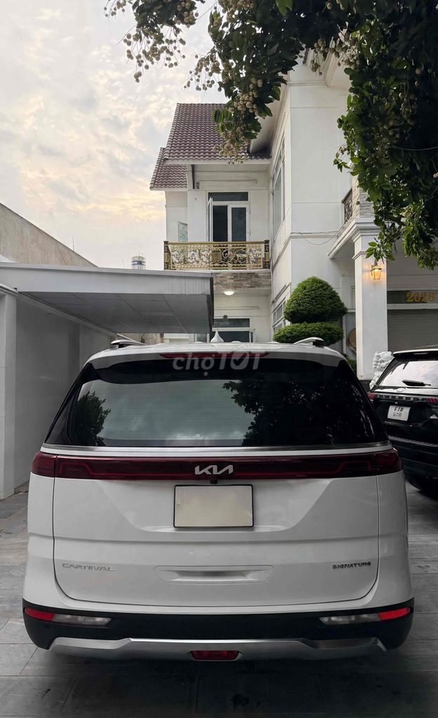 Kia Carnival Signature 2.2D 2023 - ảnh 2