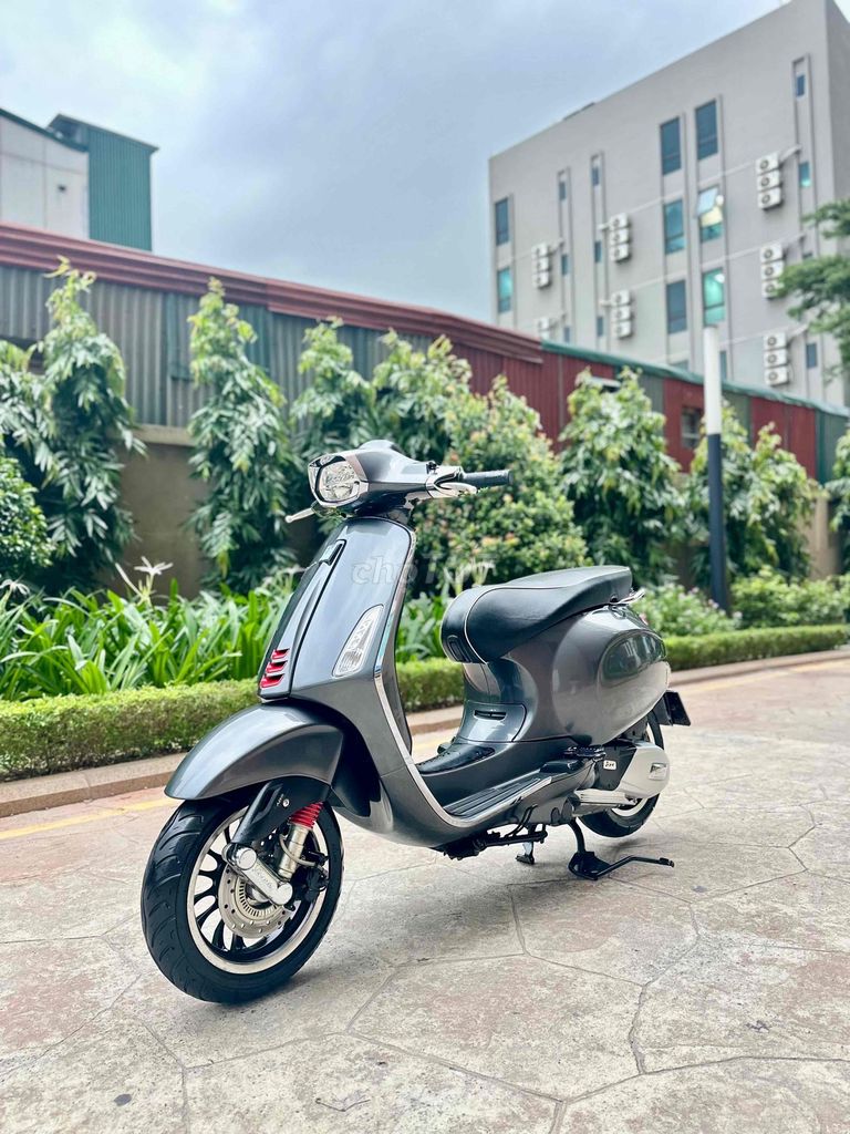 Piaggio Vespa 2022 - ảnh 1