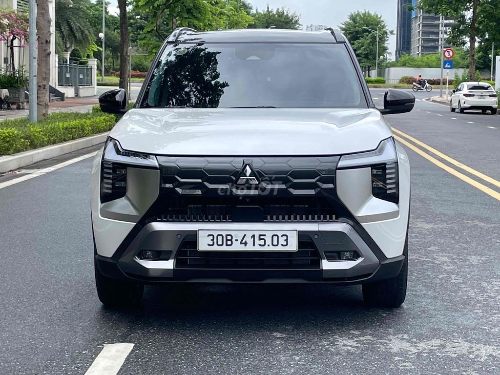 Mitsubishi 2026 - ảnh 1