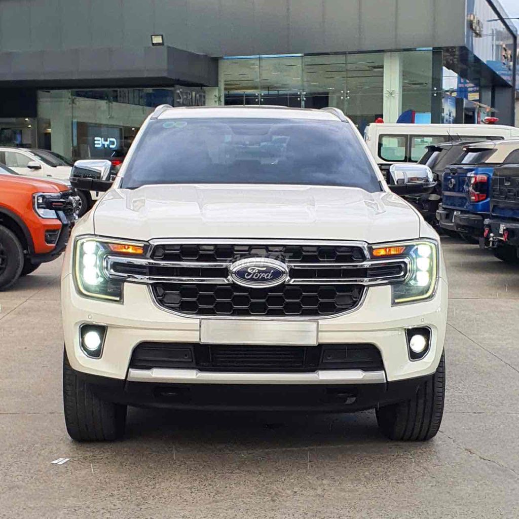 Ford Everest 2022 - ảnh 1