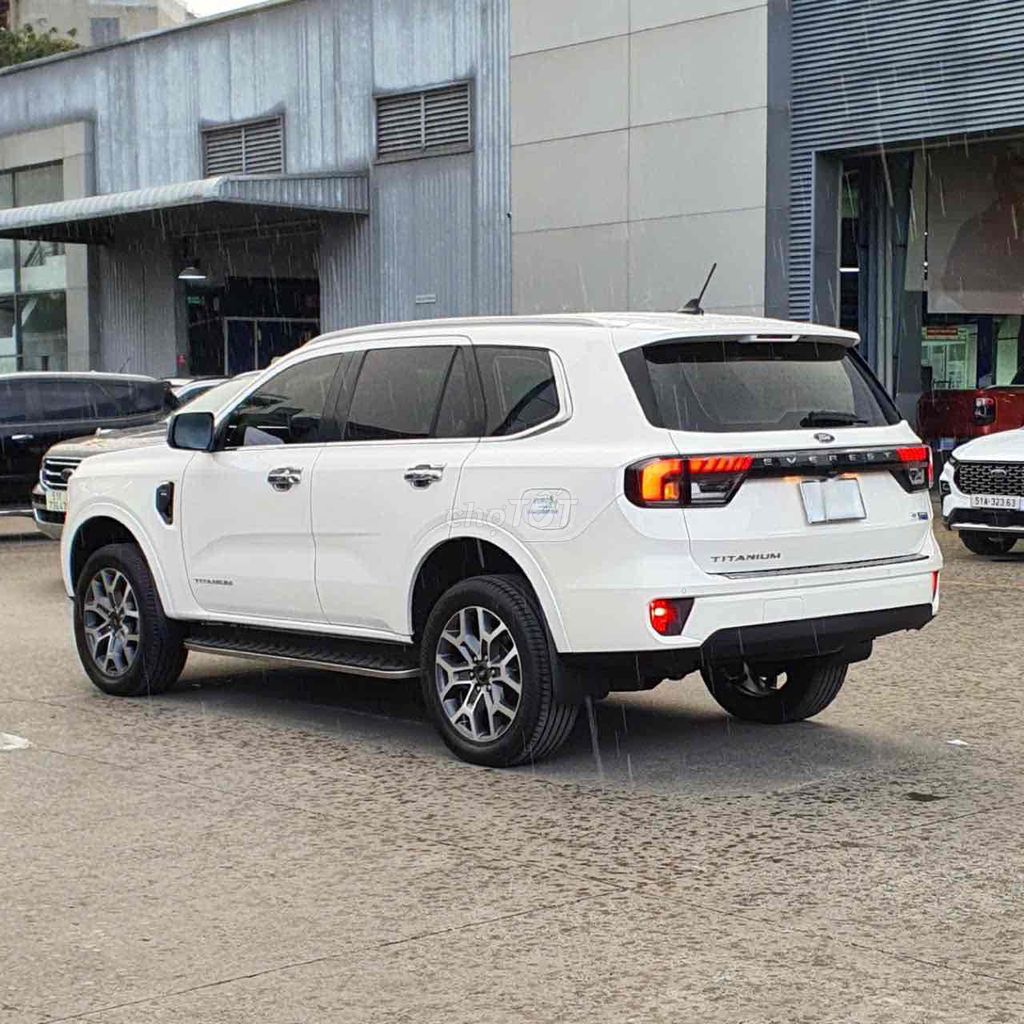 Ford Everest 2022 - ảnh 4