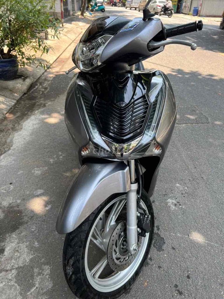 Honda SH 2018 - ảnh 1