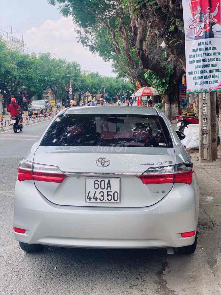 Toyota Corolla Altis - ảnh 2