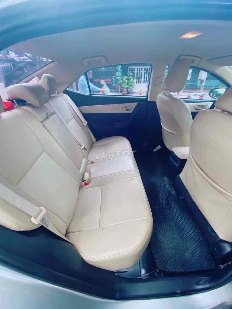 Toyota Corolla Altis - ảnh 4