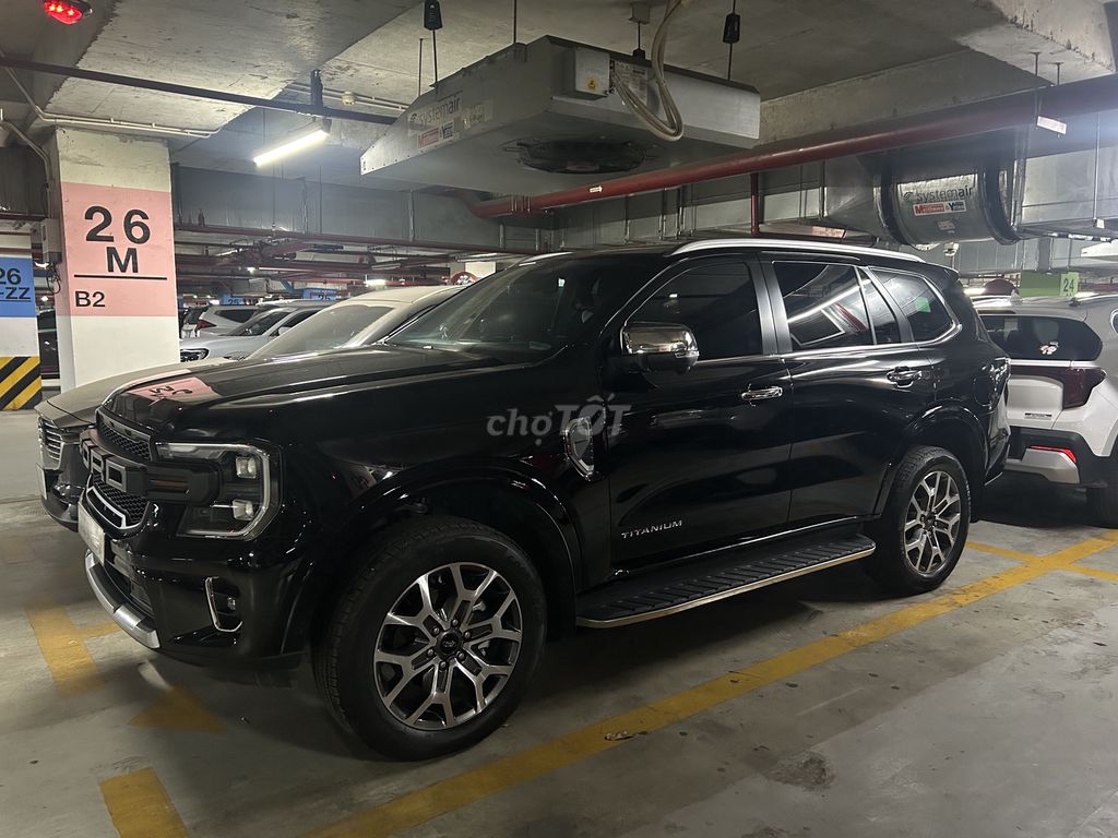 Ford Everest - ảnh 3