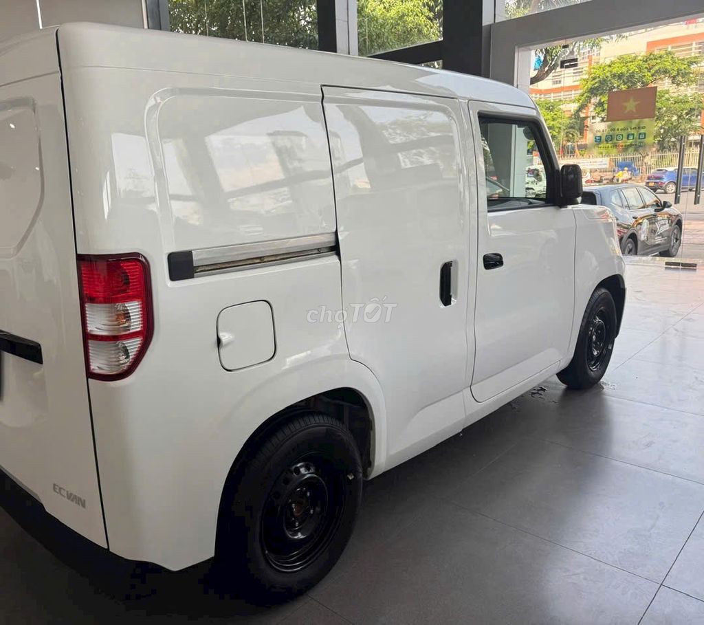 VinFast EC VAN - ảnh 3