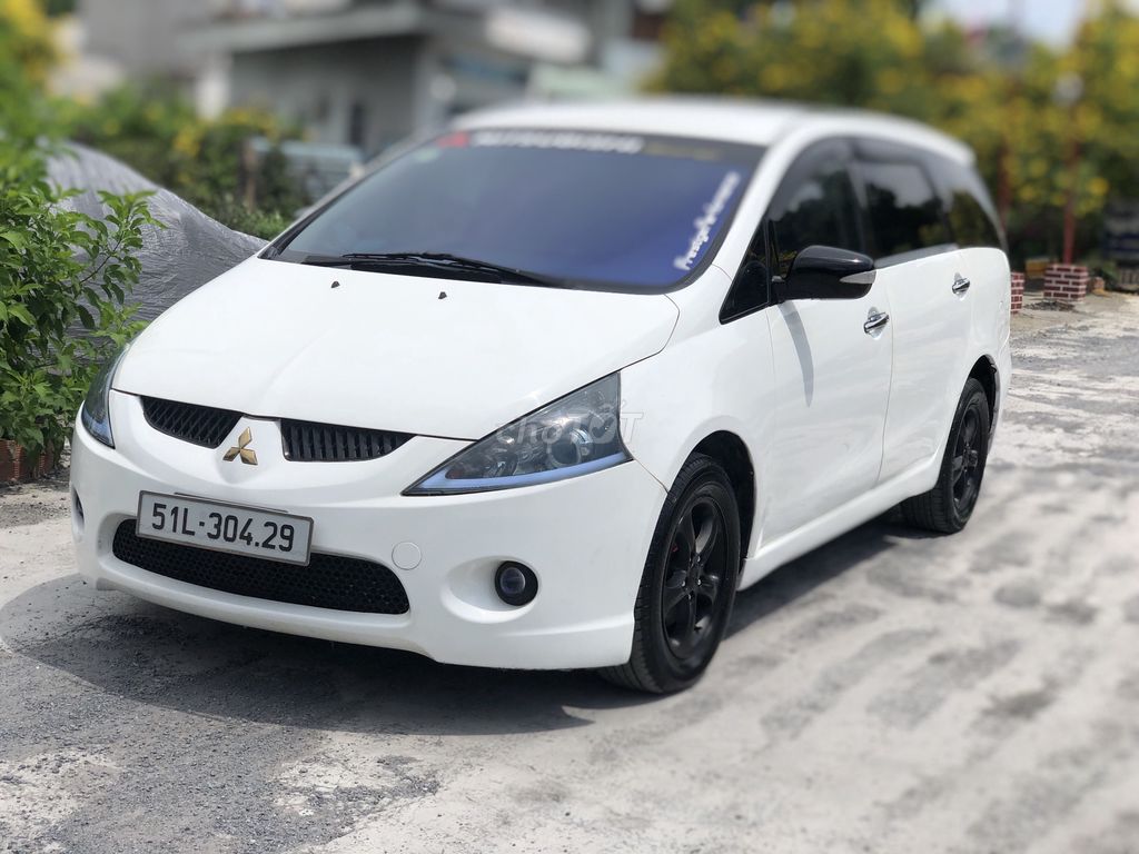 Mitsubishi Grandis 2005 - ảnh 1