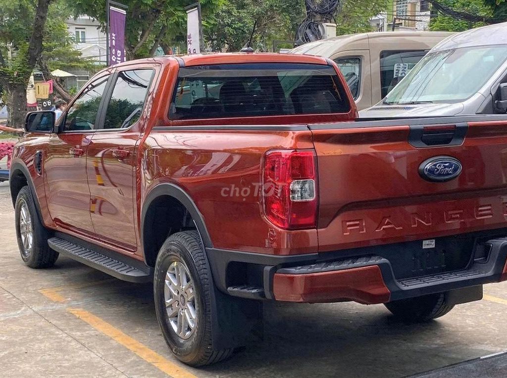 Ford Ranger XLS 2.0L 4x2 AT 2026 - ảnh 4