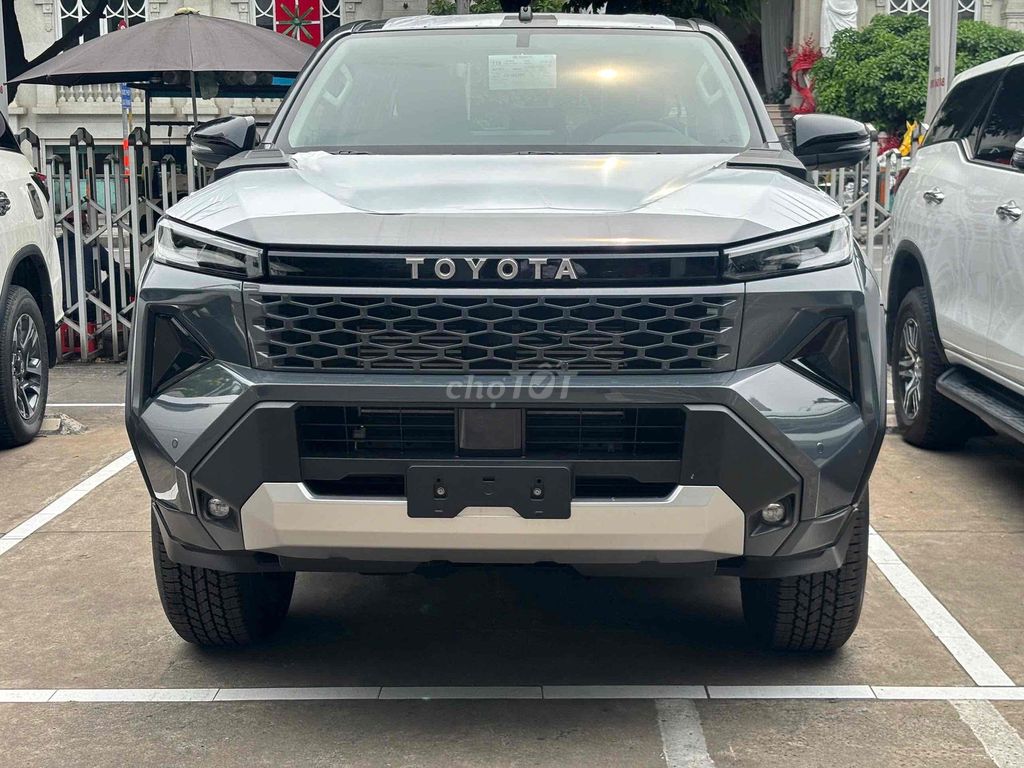 Toyota Hilux 2026 - ảnh 2
