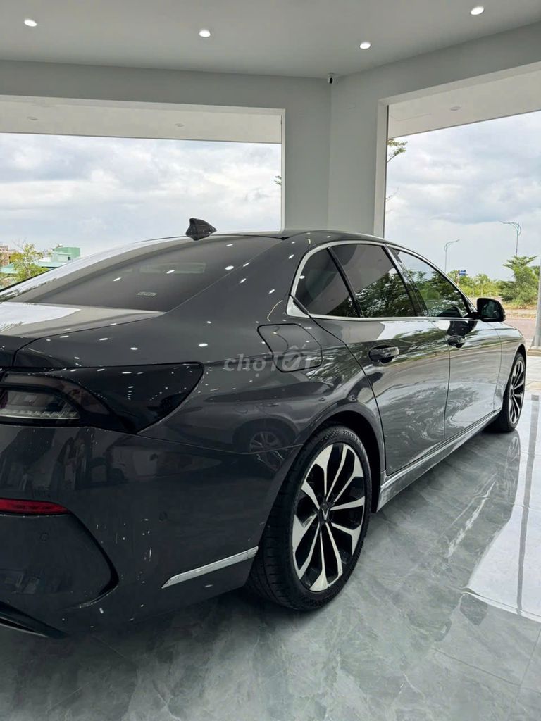 VinFast Lux A2.0 2019 - ảnh 3