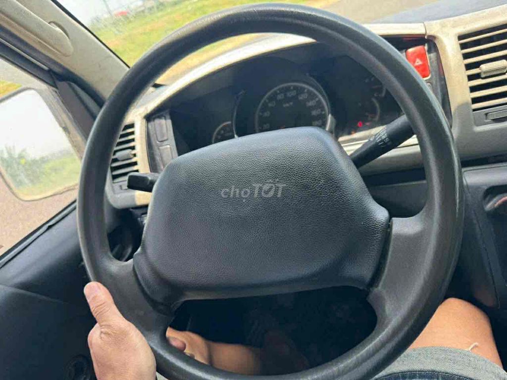 Toyota Hiace 2005 - ảnh 5