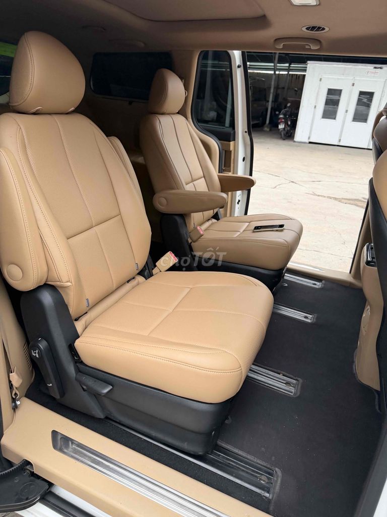 Kia Sedona 2018 - ảnh 5