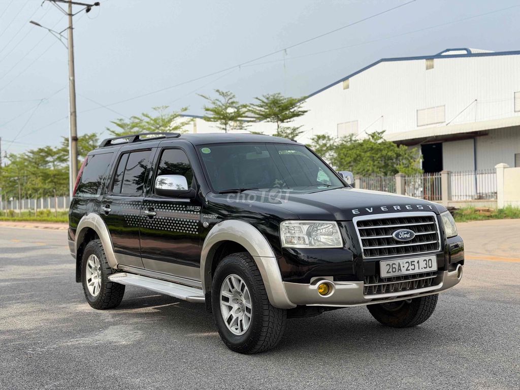 Ford Everest 2008 - ảnh 2