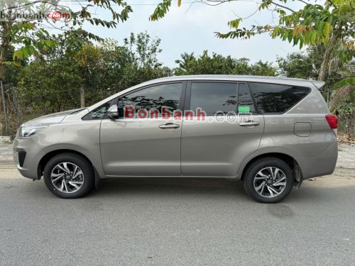 Toyota Innova E 2.0 MT 2023 - ảnh 3