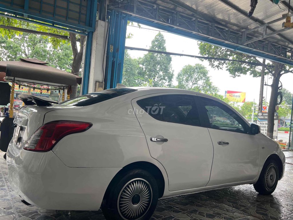 Nissan Sunny 2015 - ảnh 3