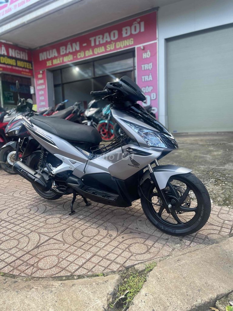 Honda AirBlade 2010 - ảnh 3