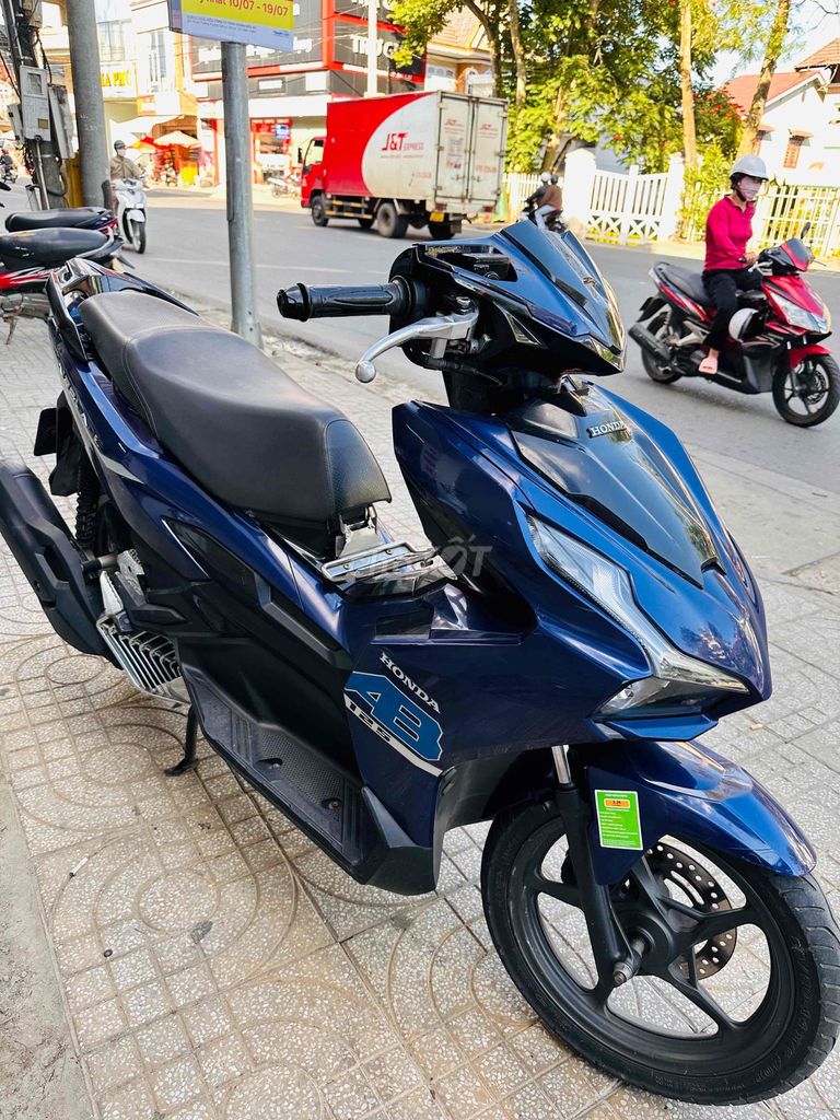 Honda Air Blade 2022 - ảnh 1