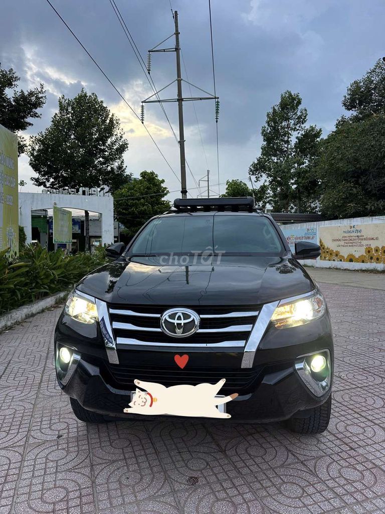 Toyota Fortuner - ảnh 3