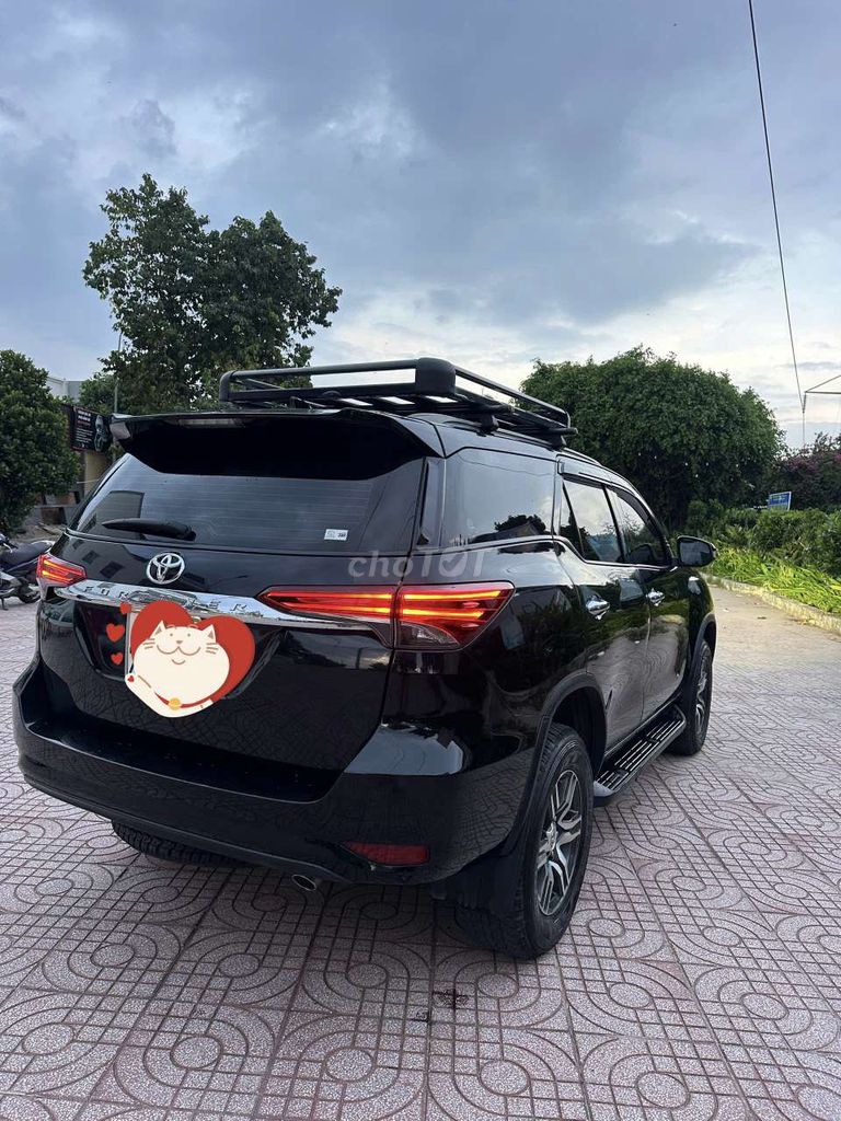 Toyota Fortuner - ảnh 5