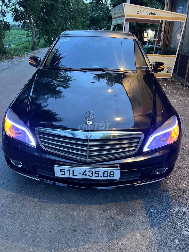 Mercedes-Benz - ảnh 1