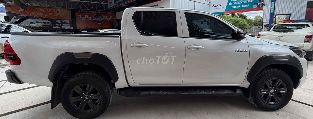 Toyota Hilux 2025 - ảnh 4