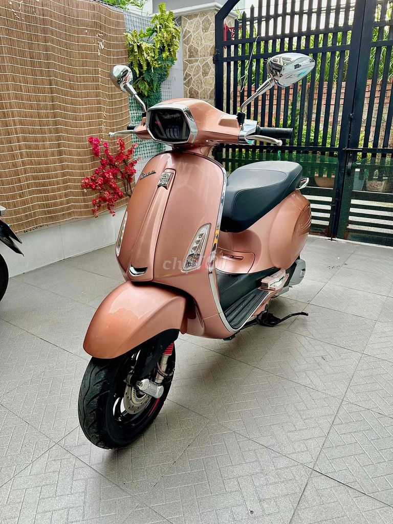 Piaggio Vespa 2022 - ảnh 2
