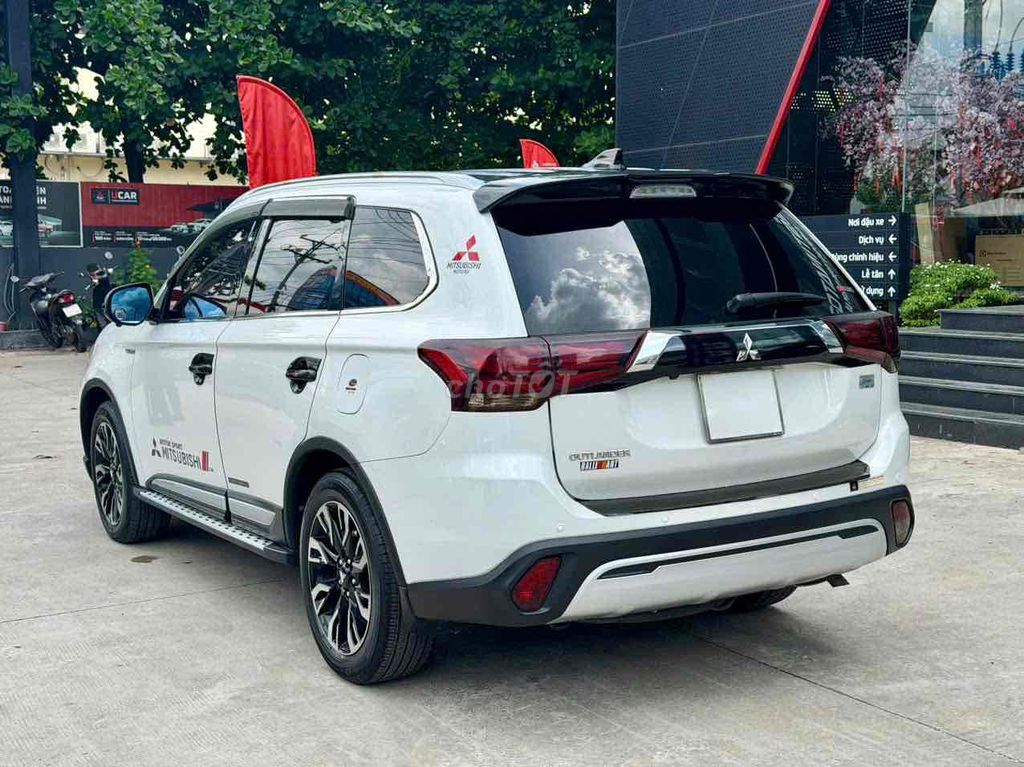 Mitsubishi Outlander 2020 - ảnh 4