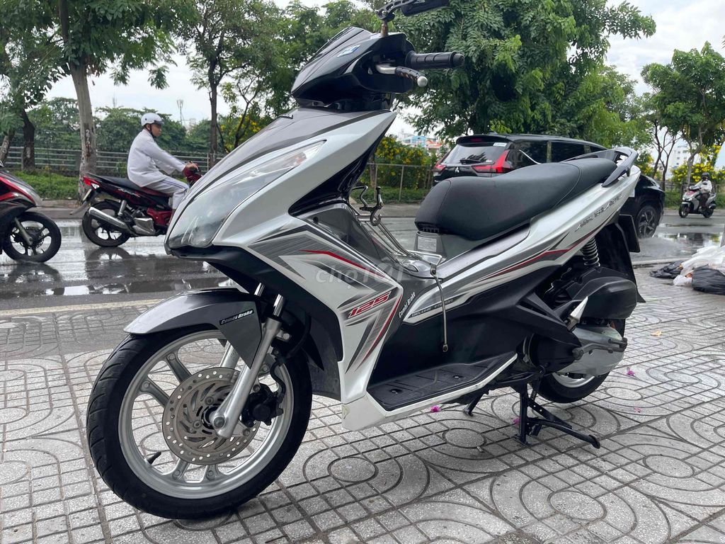 Honda Air Blade 2015 - ảnh 3