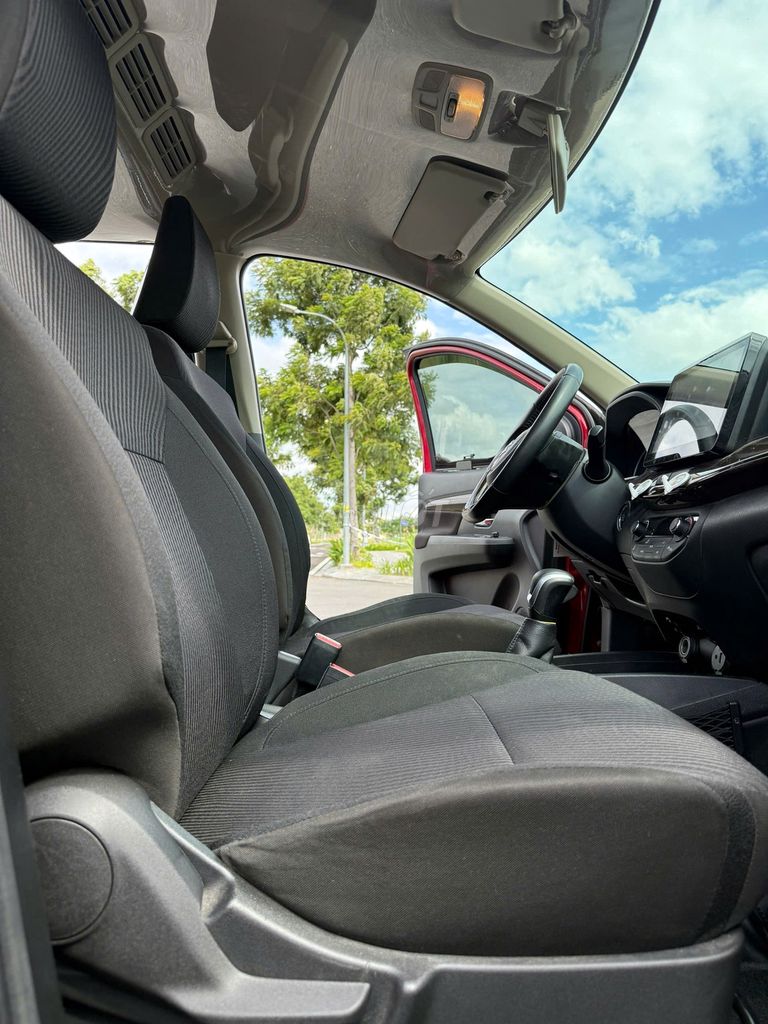 Suzuki Ertiga 2021 - ảnh 3