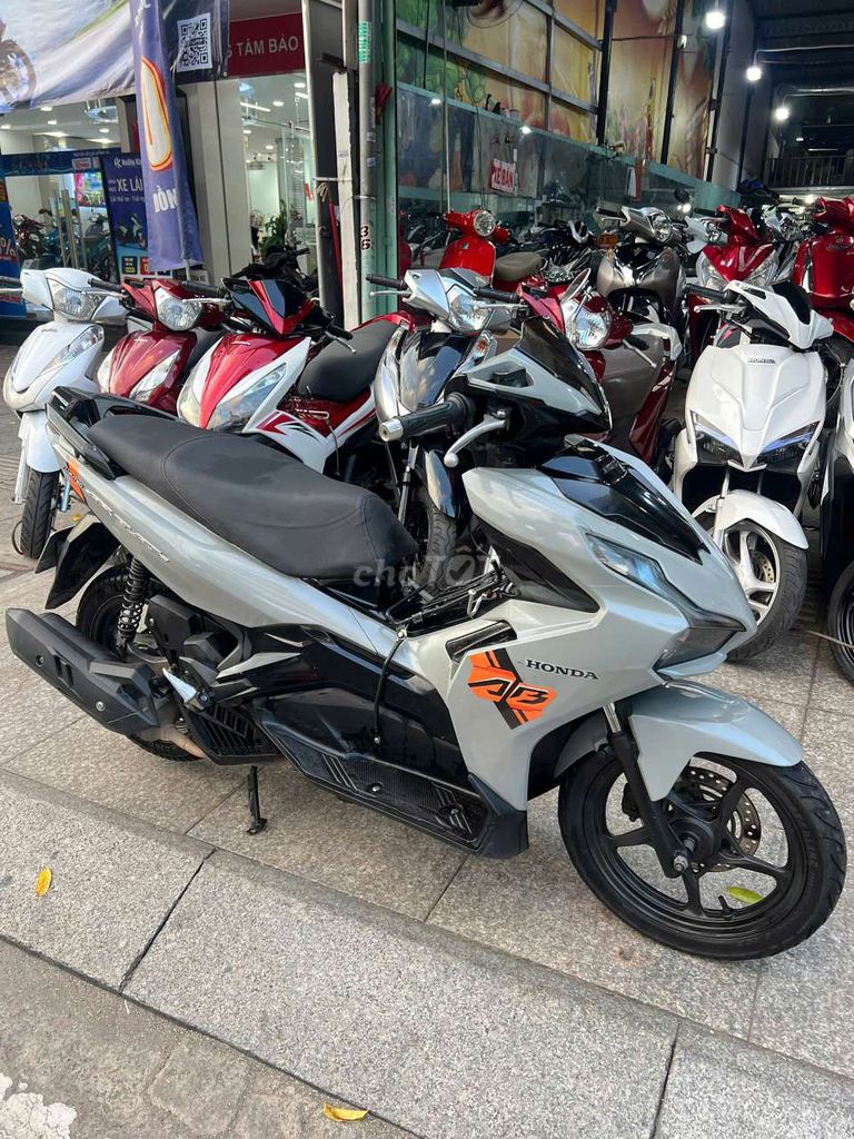 Honda Air Blade 2021 - ảnh 1
