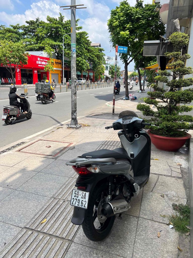 Honda SH 2011 - ảnh 1