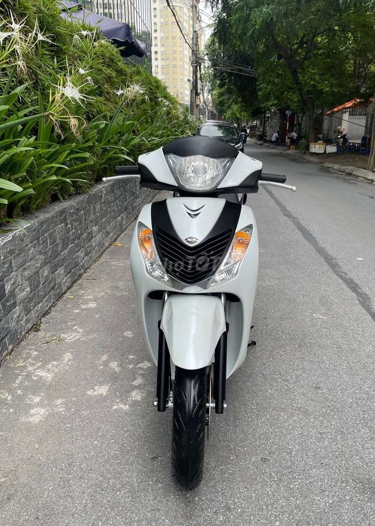 Honda SH 2011 - ảnh 2