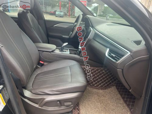 VinFast Lux SA 2.0 Plus 2.0 AT 2019 - ảnh 4