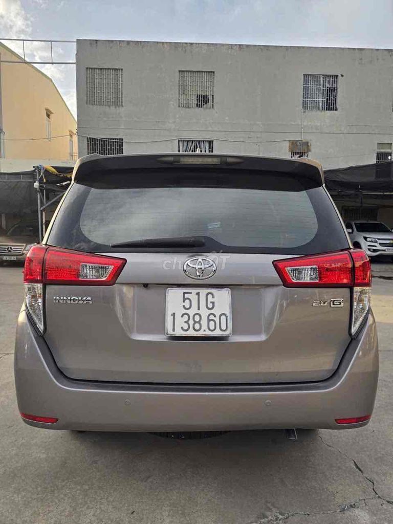 Toyota Innova - ảnh 3