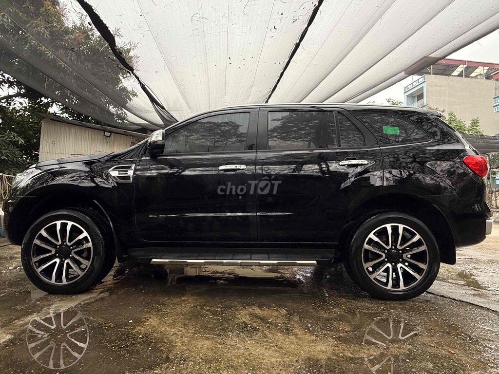Ford Everest 2018 - ảnh 1