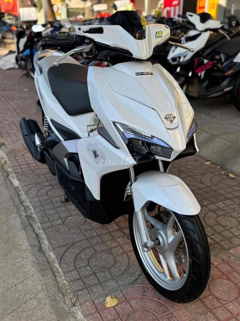 Honda Air Blade 2017 - ảnh 2